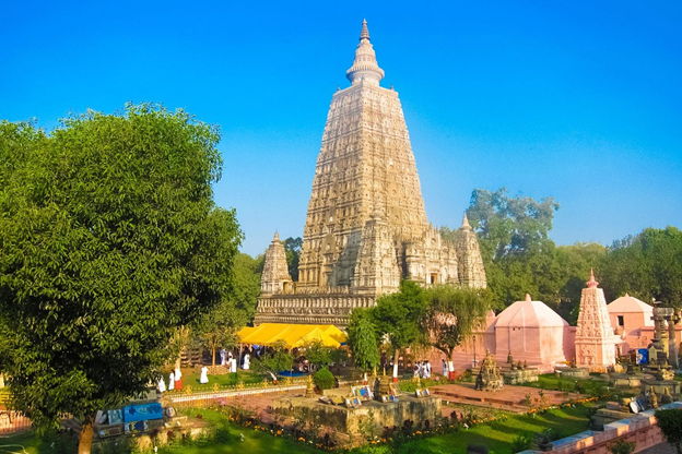 mahabodhi-stupa-bodh-gaya-priya-travels